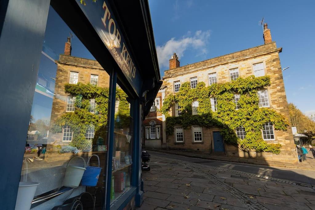Fryers Cottage - Beautiful 2 Bedroom Town & Country Cottage On Edge Of Peak District Wirksworth ภายนอก รูปภาพ